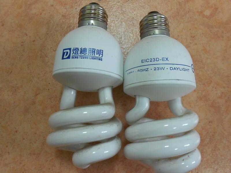 110V 23W螺旋燈泡(白)