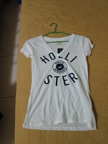 全新美國Hollister白T(S) 降價囉