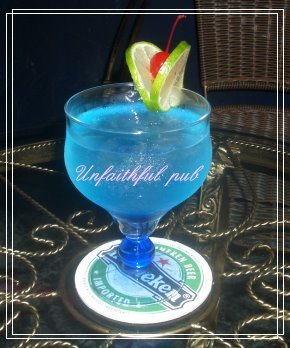 招牌調酒：Unfaithful（出軌），口感滑順爽口，適合女生品嚐。照片提供：出軌PUB