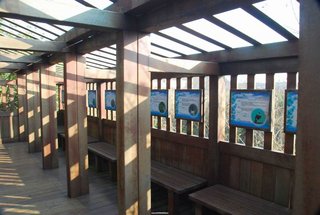 木棧道有各式雙湖園跟興仁水庫區的候鳥簡介