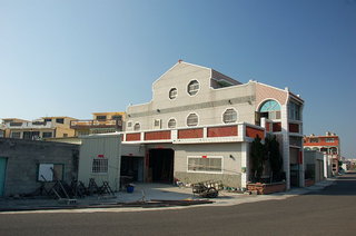 曬小管工廠的店加外觀