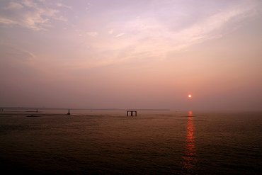 即將入夜的跨海大橋