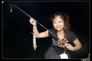 新來發夜釣小管-小管釣上來啦！