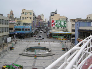 望向民生路