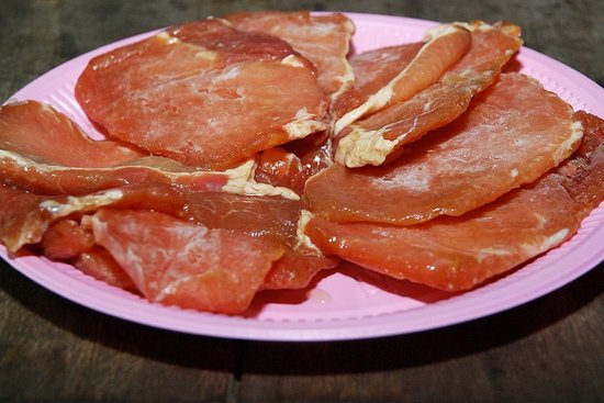 肉片，好吃但有點少，可以提醒老闆加量