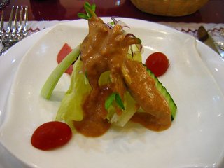 生菜沙拉，份量適中