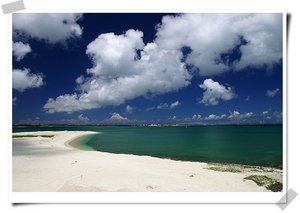 潔淨沙灘與湛藍海水