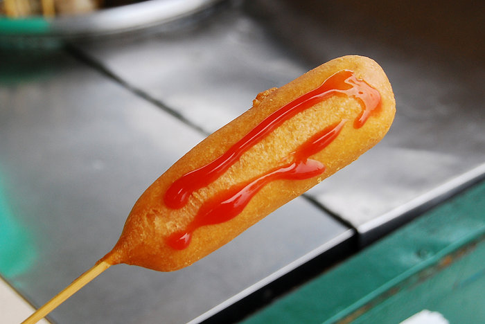 熱狗小而美味