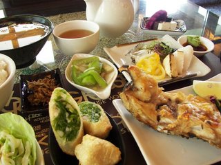 美食當前。
