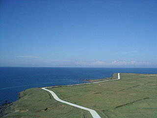 近年興建的環島公路（他對東吉的經濟效益有多少，非常存疑）