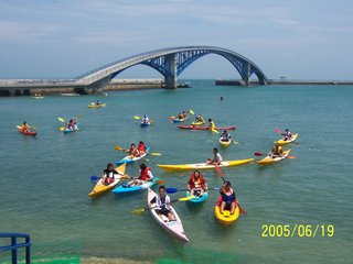 輕艇體驗活動的場地：觀音亭海水浴場