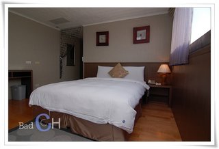 所有房間皆鋪設原木地板