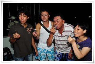 沒吃過新鮮的小管生魚片吧!超好吃!!